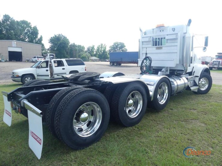 2015-kenworth-t800-image-2