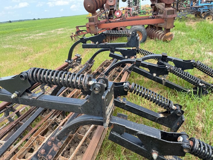 case-ih-330-image-77
