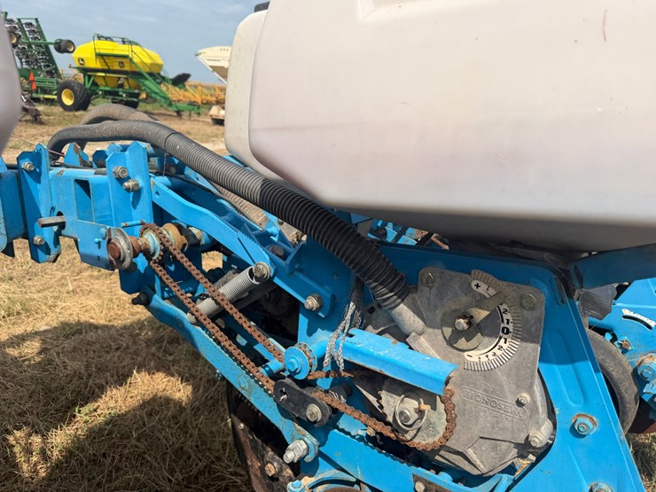 #51909-•-monosem-12-twin-row-38"-center-planter-05a116-inv#51909-image-42