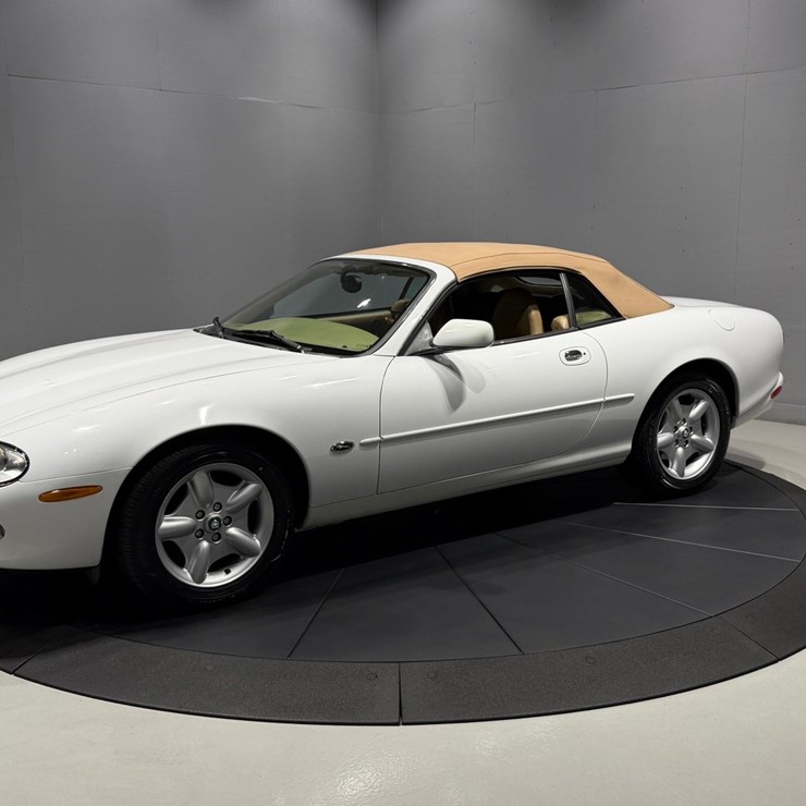 #1516 • 1997 Jaguar XK8 Convertible