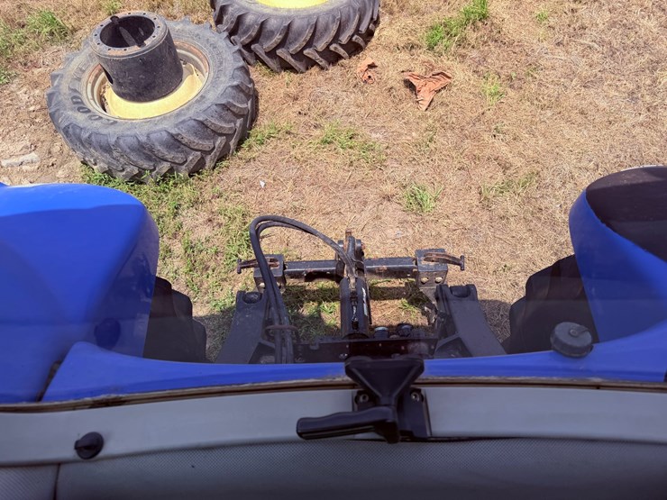2015-new-holland-t8.350-image-80