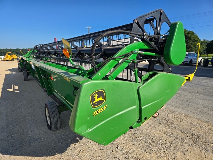 john-deere-635f-image-15