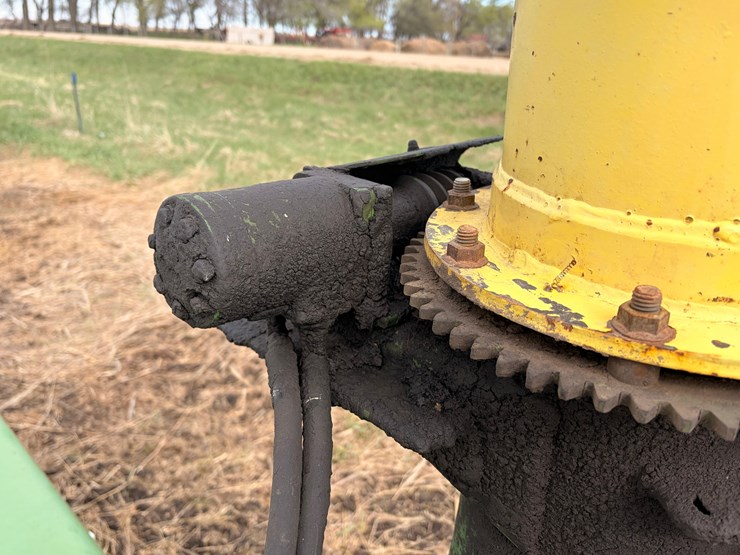john-deere-3950-image-22