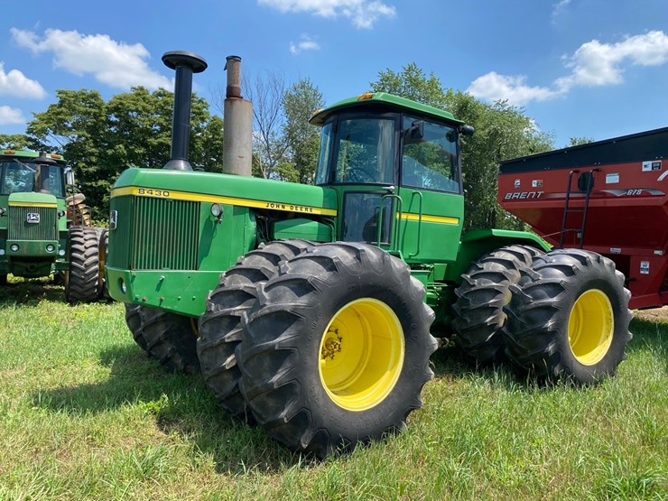 john-deere-8430-image-1