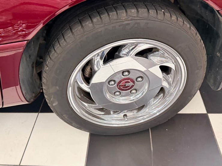 #1873-•-1993-chevrolet-corvette-image-63