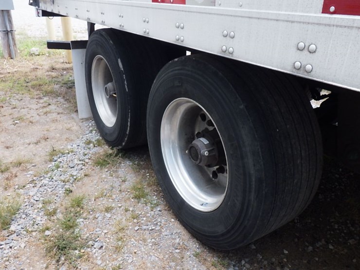 2016-utility-4000d-x-image-9