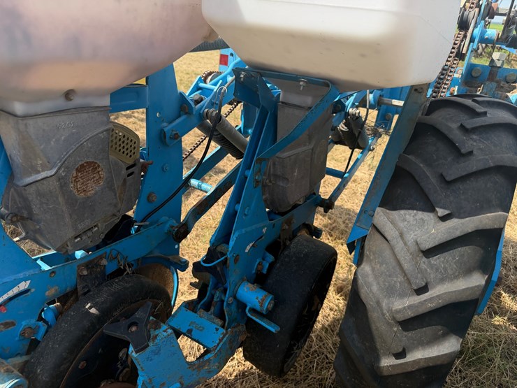 #51909-•-monosem-12-twin-row-38"-center-planter-05a116-inv#51909-image-110
