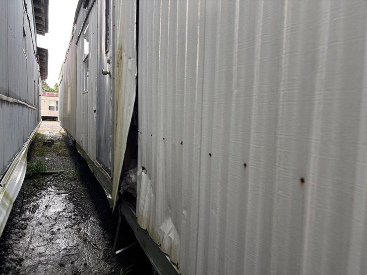 #306-•-mobile-home-image-13