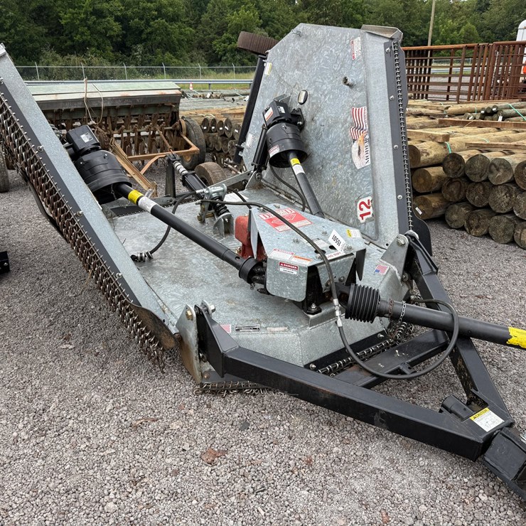 #64 • DOUBLE DIAMOND 12' PULL TYPE BATWING ROTARY CUTTER
