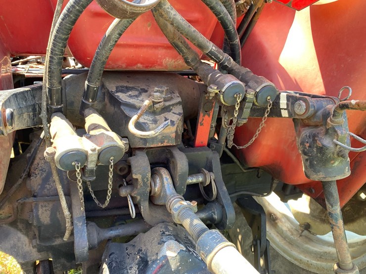 case-ih-695-2-wd-tractor-image-27