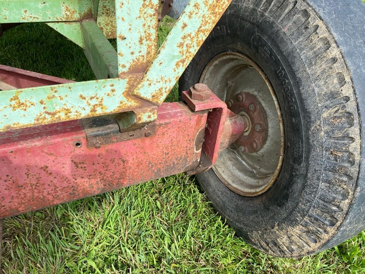 parker-2600-gravity-wagon-image-9