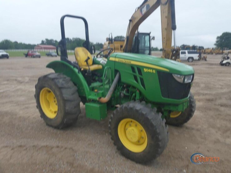 john-deere-5045e-image-1