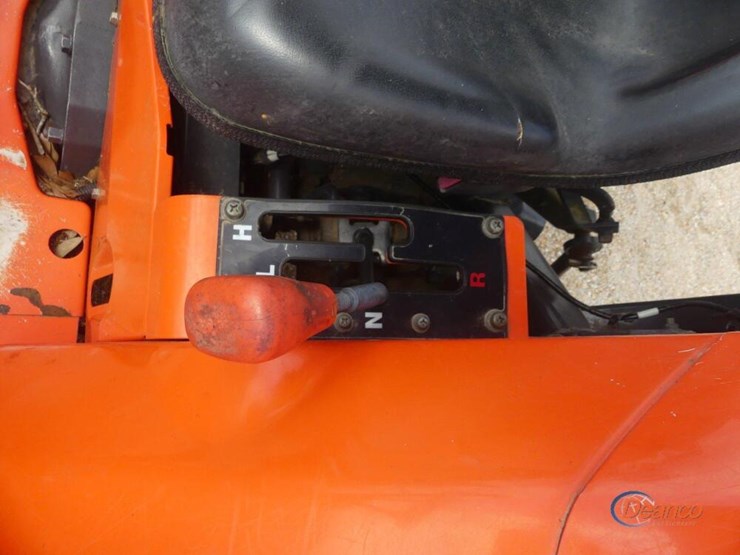 bush-hog-m300-image-12