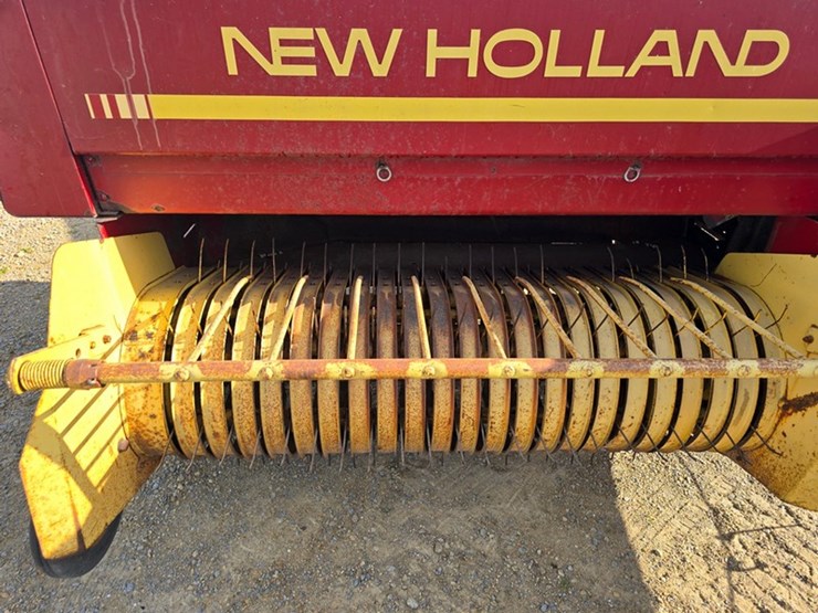 new-holland-316-image-12