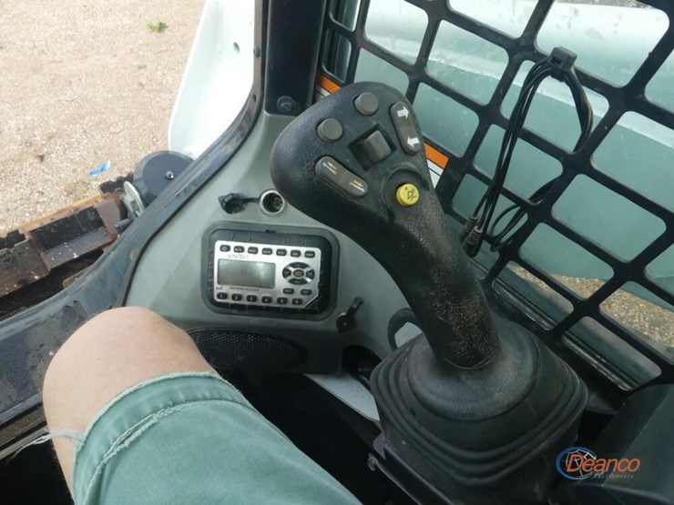 2022-bobcat-t870-image-11