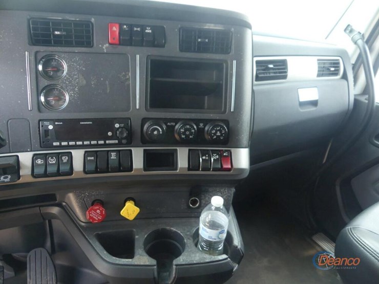 2022-kenworth-t680-image-18
