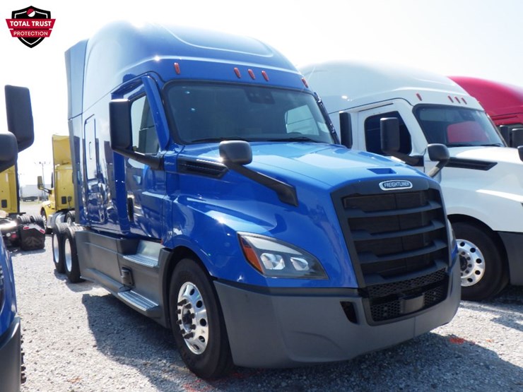 2022-freightliner-cascadia-126-image-3