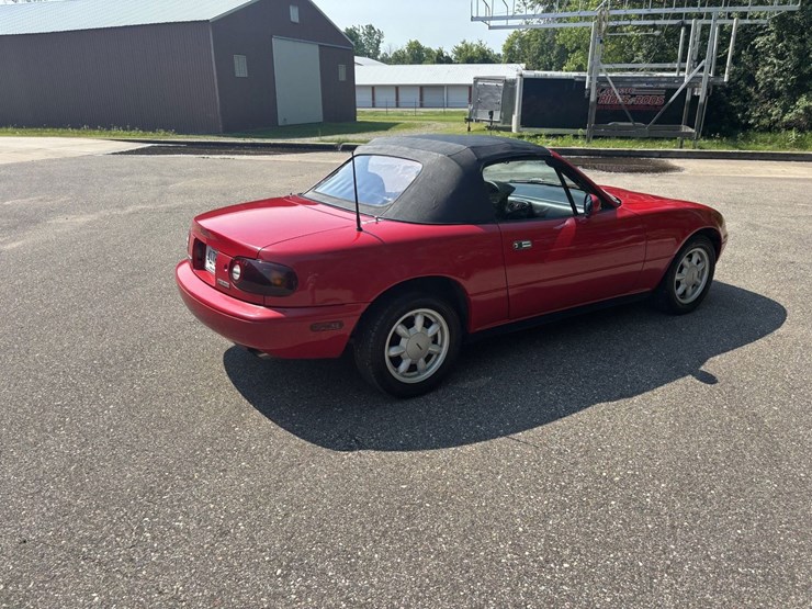 #1872-•-1990-mazda-miata-convertible-image-17