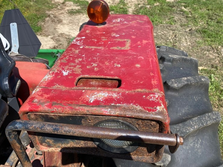 case-ih-695-2-wd-tractor-image-17