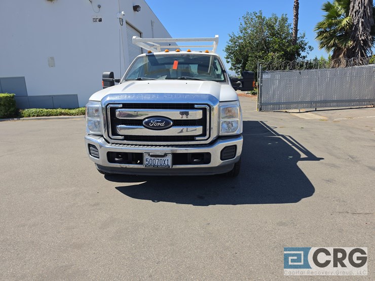 2016-ford-f350-xl-image-2
