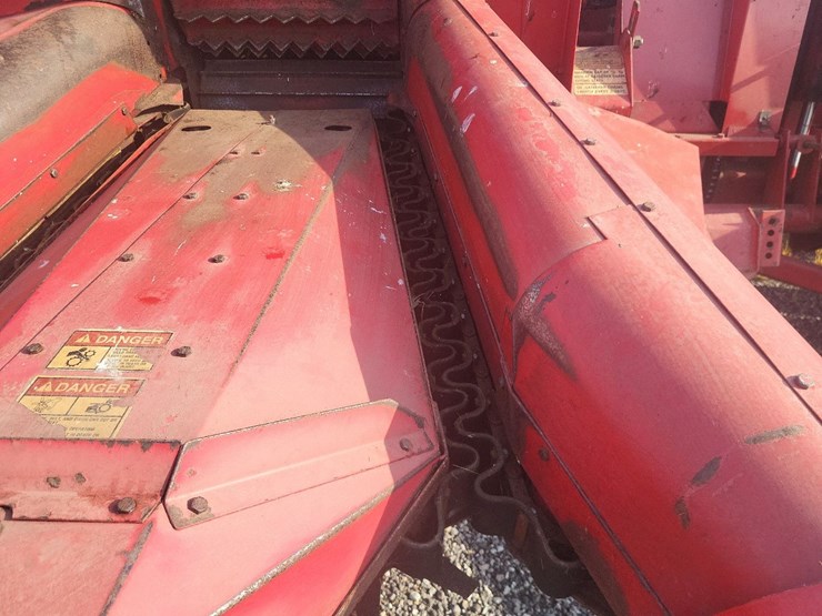 gehl-1065-tandem-axle-forage-chopper-w/2-heads---nice-image-37