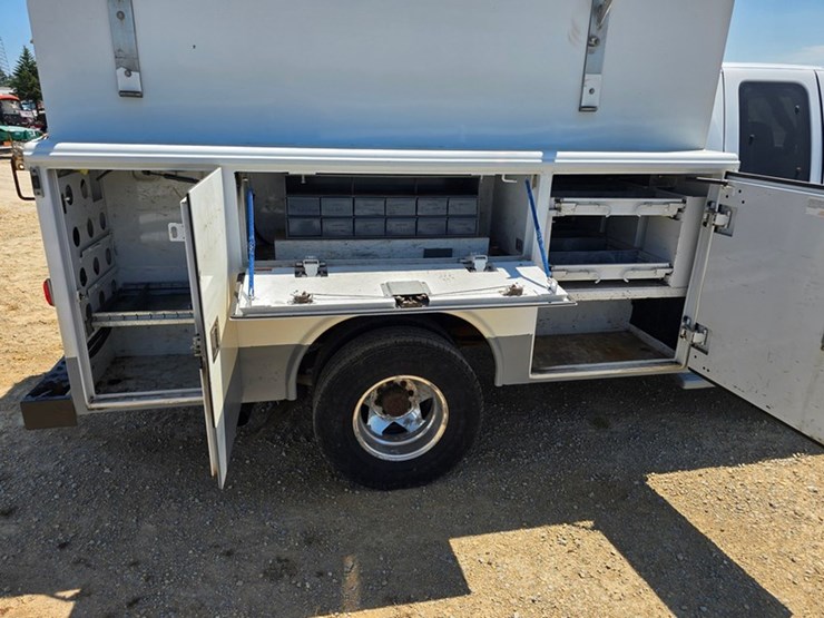 2004-ford-f350-image-12