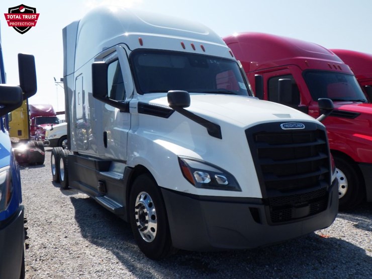 2022-freightliner-cascadia-126-image-4