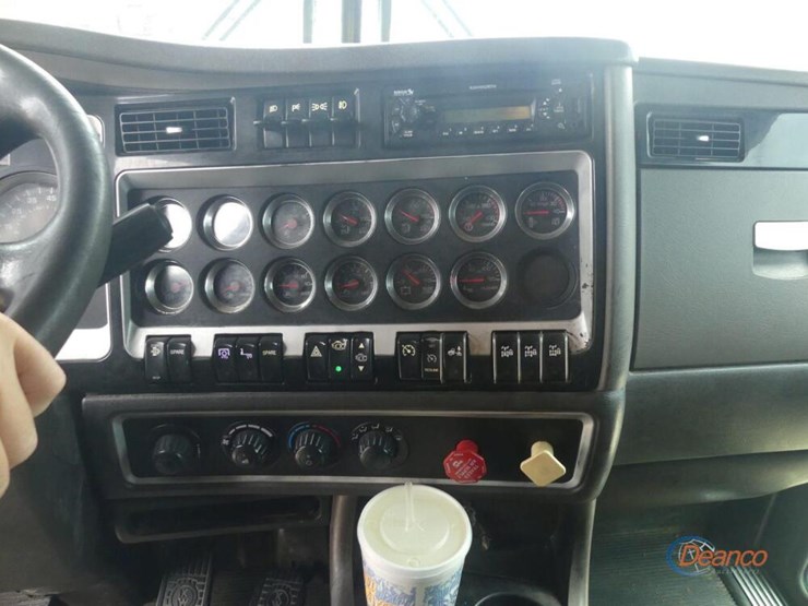 2014-kenworth-t800-image-24