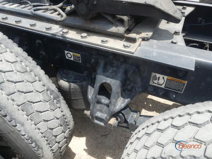 2022-kenworth-t680-image-6