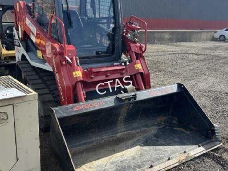 2024-takeuchi-tl10v2-image-2