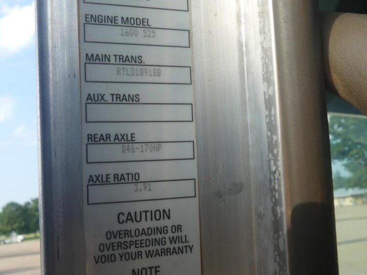 2012-kenworth-t800-image-21