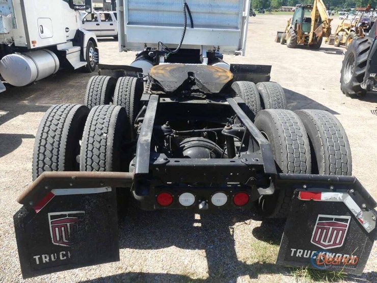 2022-kenworth-t680-image-7