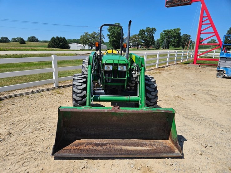 john-deere-5205-image-8