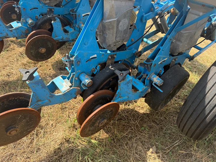 #51909-•-monosem-12-twin-row-38"-center-planter-05a116-inv#51909-image-31