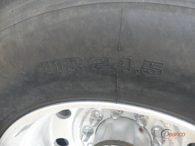 2012-peterbilt-388-image-5