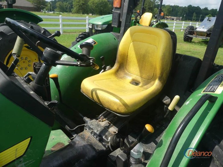 john-deere-5205-image-12