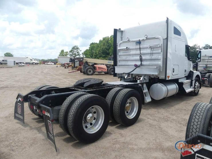 2022-kenworth-t680-image-2