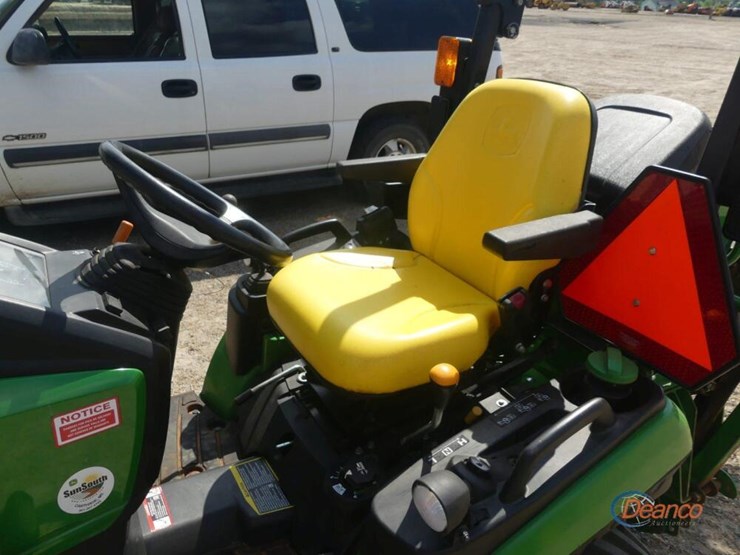 john-deere-1025r-image-12