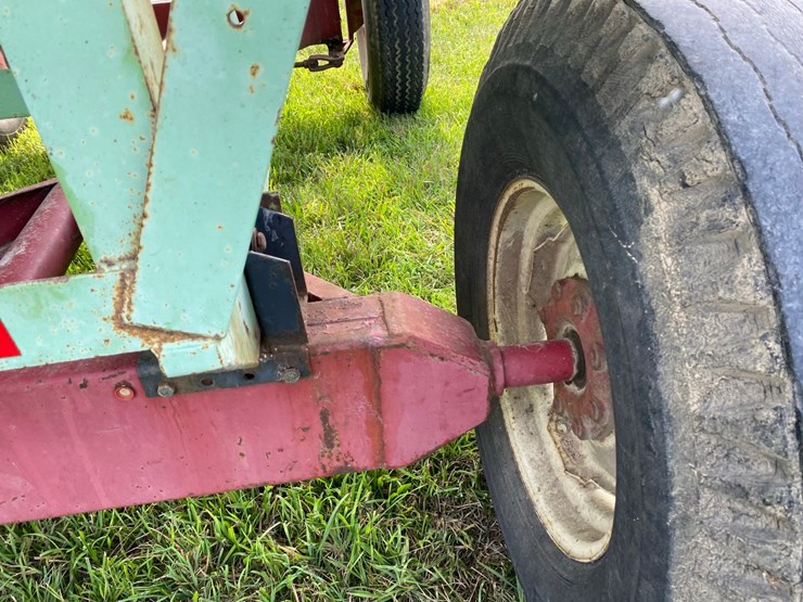 parker-2600-gravity-wagon-image-33