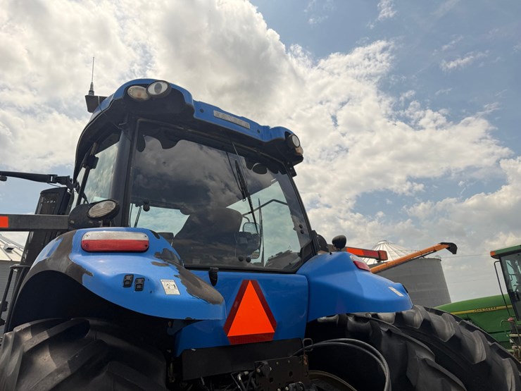 2015-new-holland-t8.350-image-20