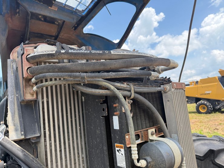2015-new-holland-t8.350-image-52