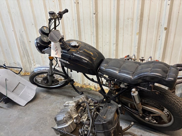 #400-•-mid-70’s-honda-cb750-for-parts/-repairs-image-3