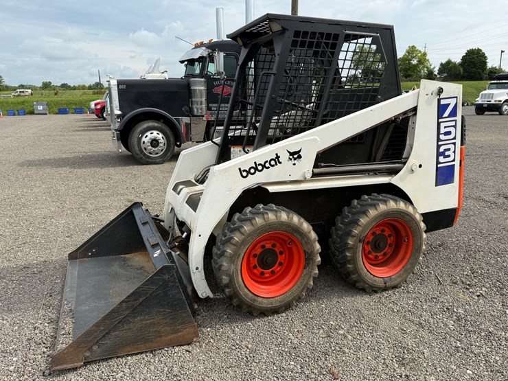 bobcat-753-image-1
