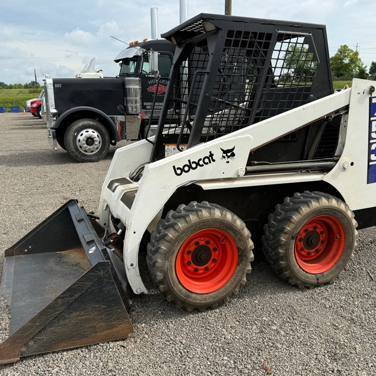 BOBCAT 753