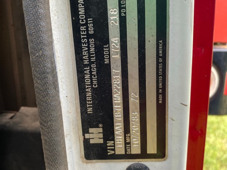 ih-1700-grain-truck-image-38