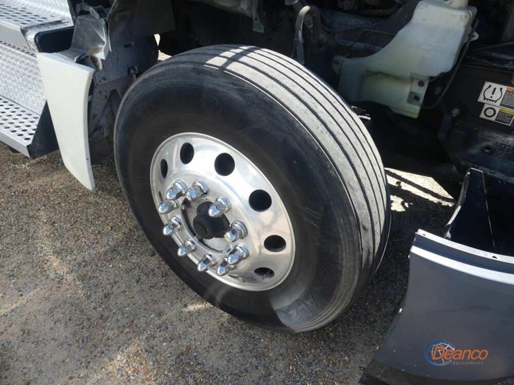 2022-kenworth-t680-image-12