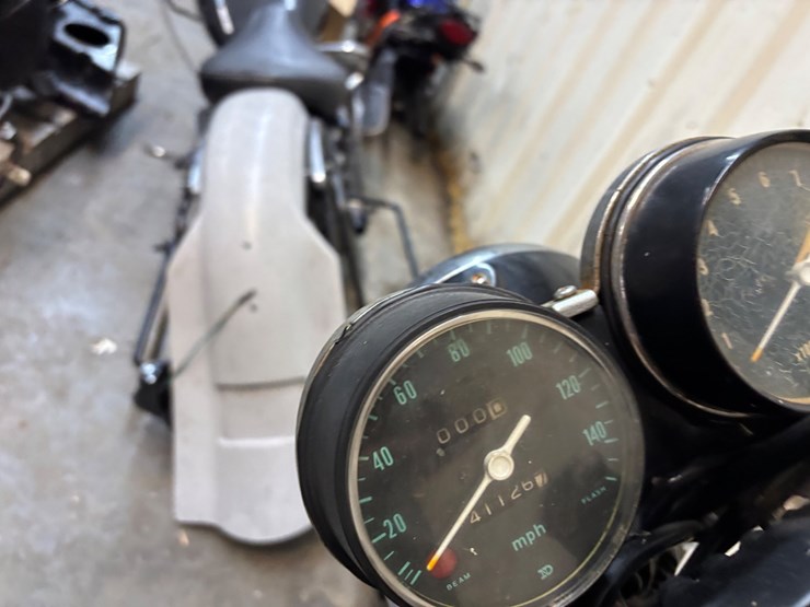 #400-•-mid-70’s-honda-cb750-for-parts/-repairs-image-13