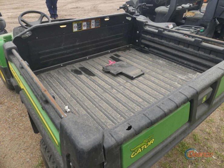 2024-john-deere-gator-image-4