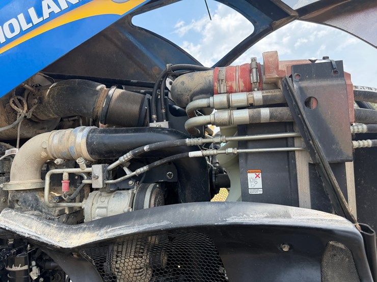 2015-new-holland-t8.350-image-54