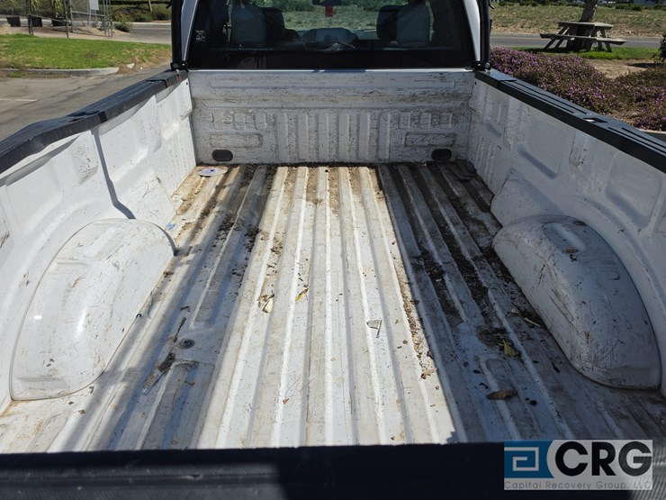 2021-ford-f150-xl-image-7